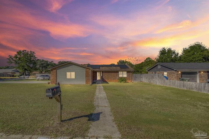 Property Photo: 4505 Silver Oak St FL 32505