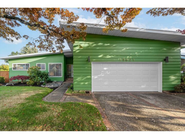 13621 NE Fremont Ct  Portland OR 97230 photo