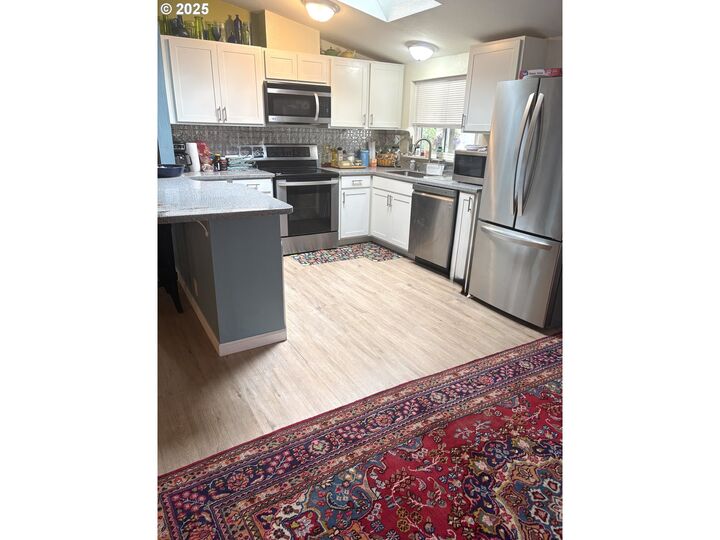 Property Photo: 1699 N Terry St 272 OR 97402