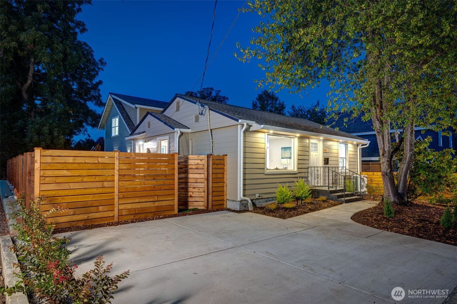 Property Photo: 4512 S Dawson Street WA 98118