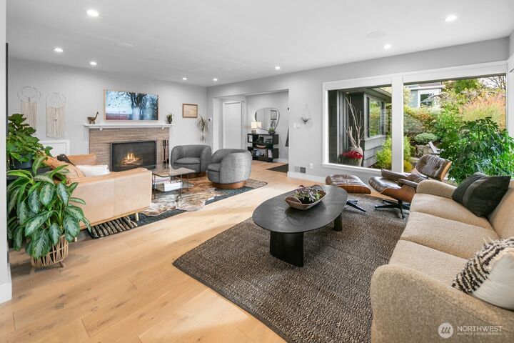 Property Photo:  10528  15th Avenue NW  WA 98177 