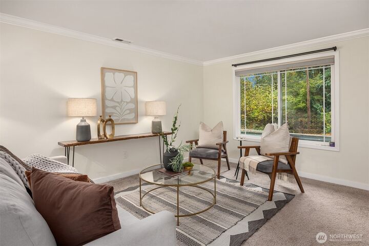 Property Photo: 18520 SE 136th Street WA 98059