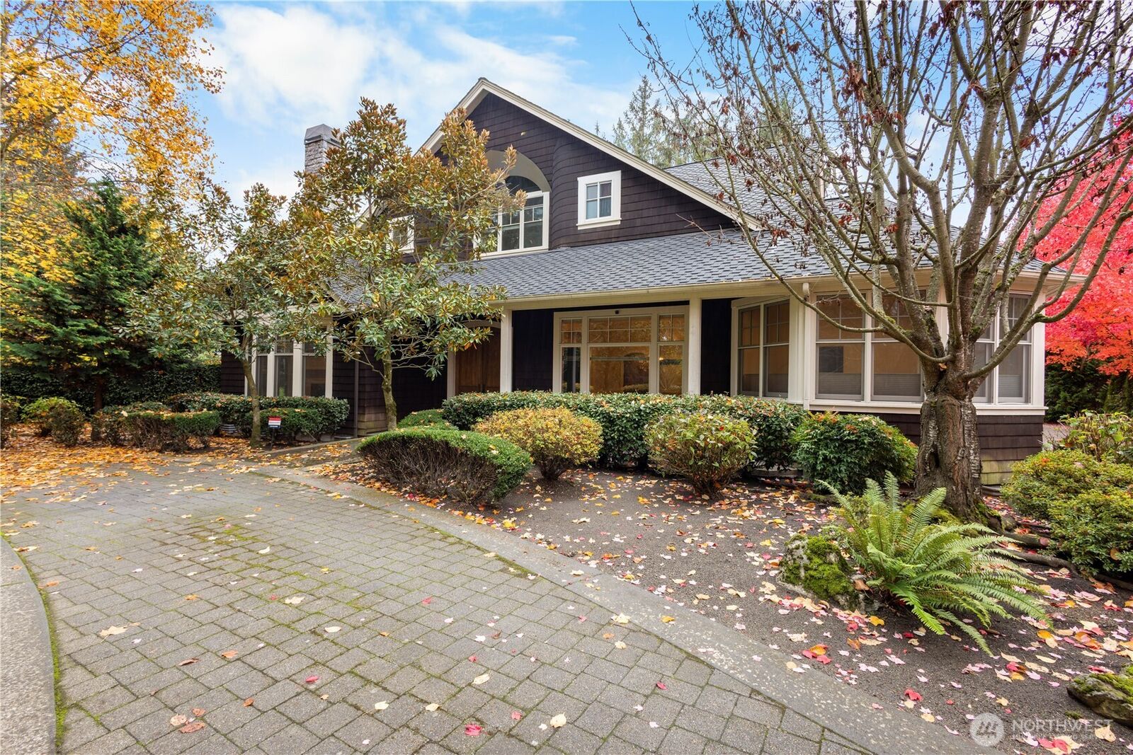 Property Photo: 2 Diamond S Ranch WA 98004