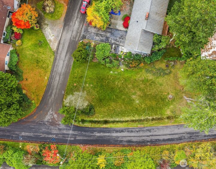 Property Photo: 10054 NE 33rd Street 2&3 WA 98004