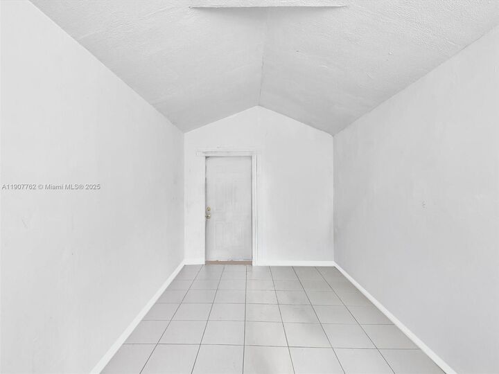 Property Photo: 1307 NW 11 Street FL 33311