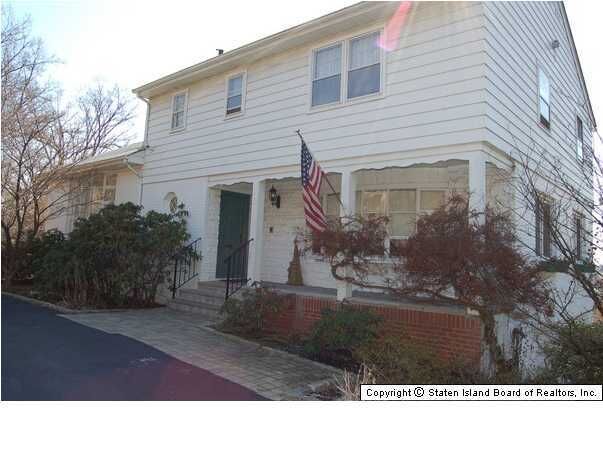 Property Photo: 5 Stone Street NY 10304