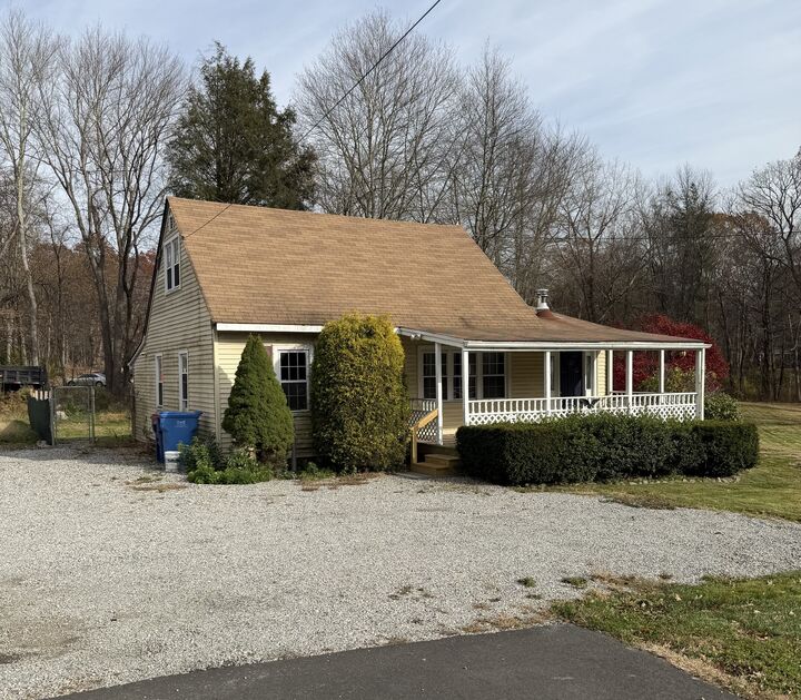 432 Pepper Street  Monroe CT 06468 photo