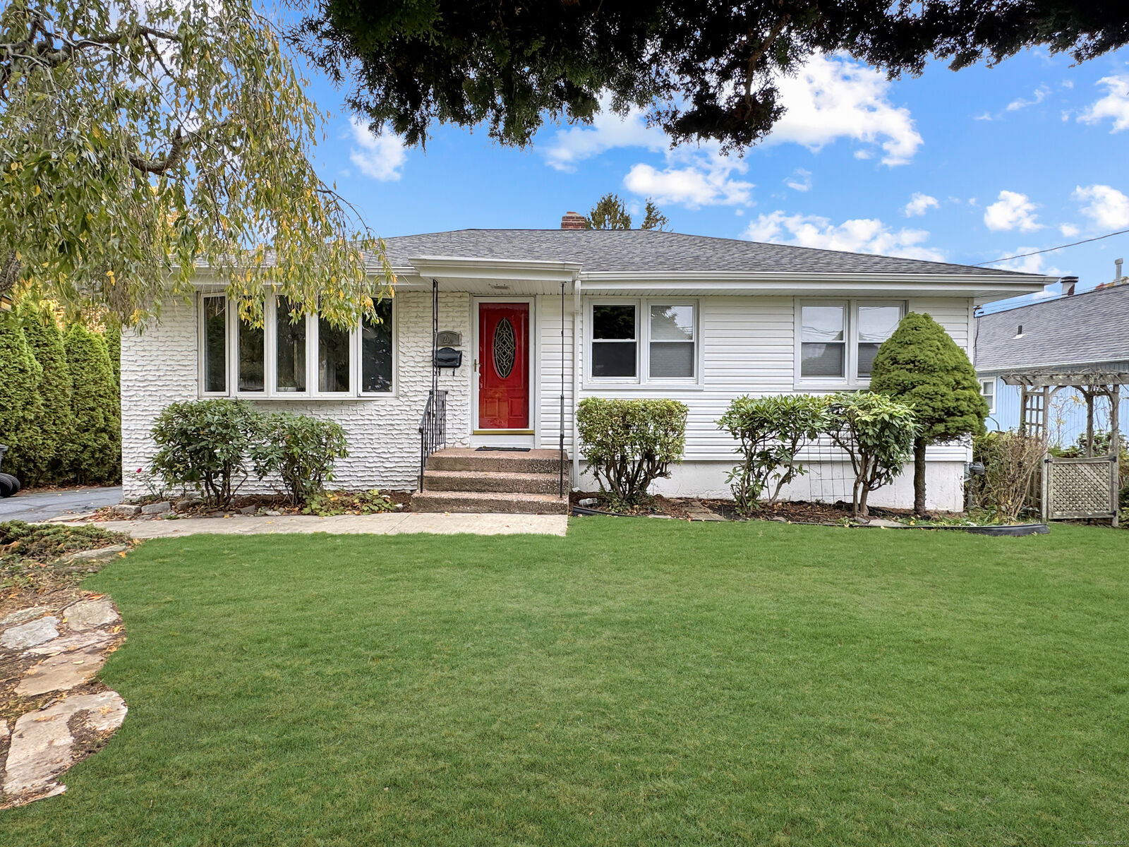 Property Photo:  20 Ira Street  CT 06512 