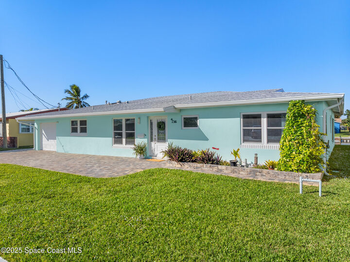 Property Photo:  465 Cardinal Drive  FL 32937 