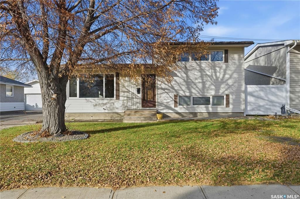 Photo de la propriété:  128 Yarnton Crescent  SK S4R 4A3 