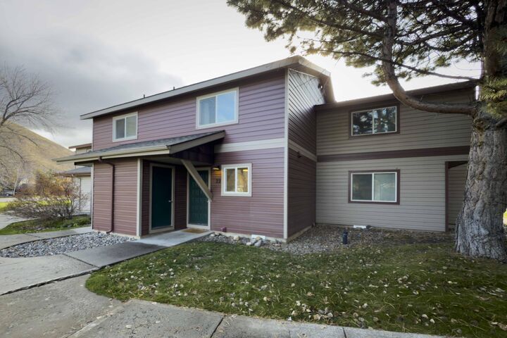 Property Photo:  850 Shenandoah Dr 22  ID 83333 