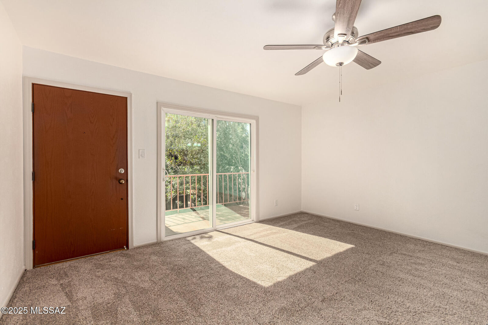 Property Photo: 1600 N Wilmot Road 302 AZ 85712