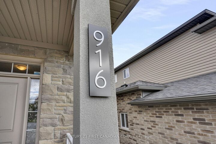 Property Photo:  916 Roulston Street  ON N6H 0E6 