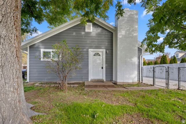 Property Photo: 291 E Garden Ave S UT 84115