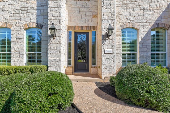 Property Photo:  10201 Loxley Lane  TX 78717 