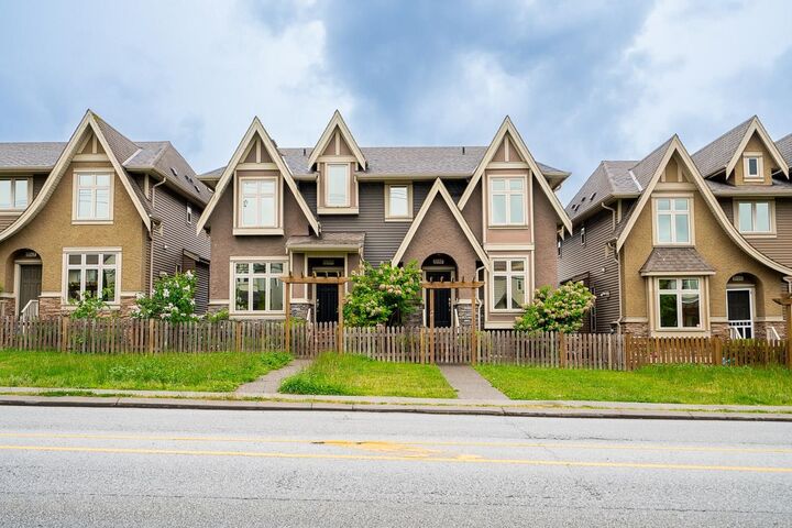 6727 184 Street  Surrey BC V3S 1E5 photo