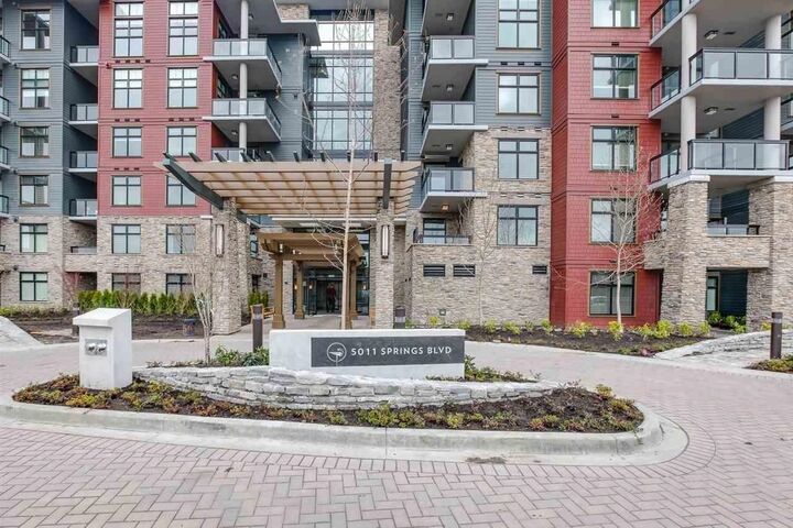 5011 Springs Boulevard 616 — photo 1