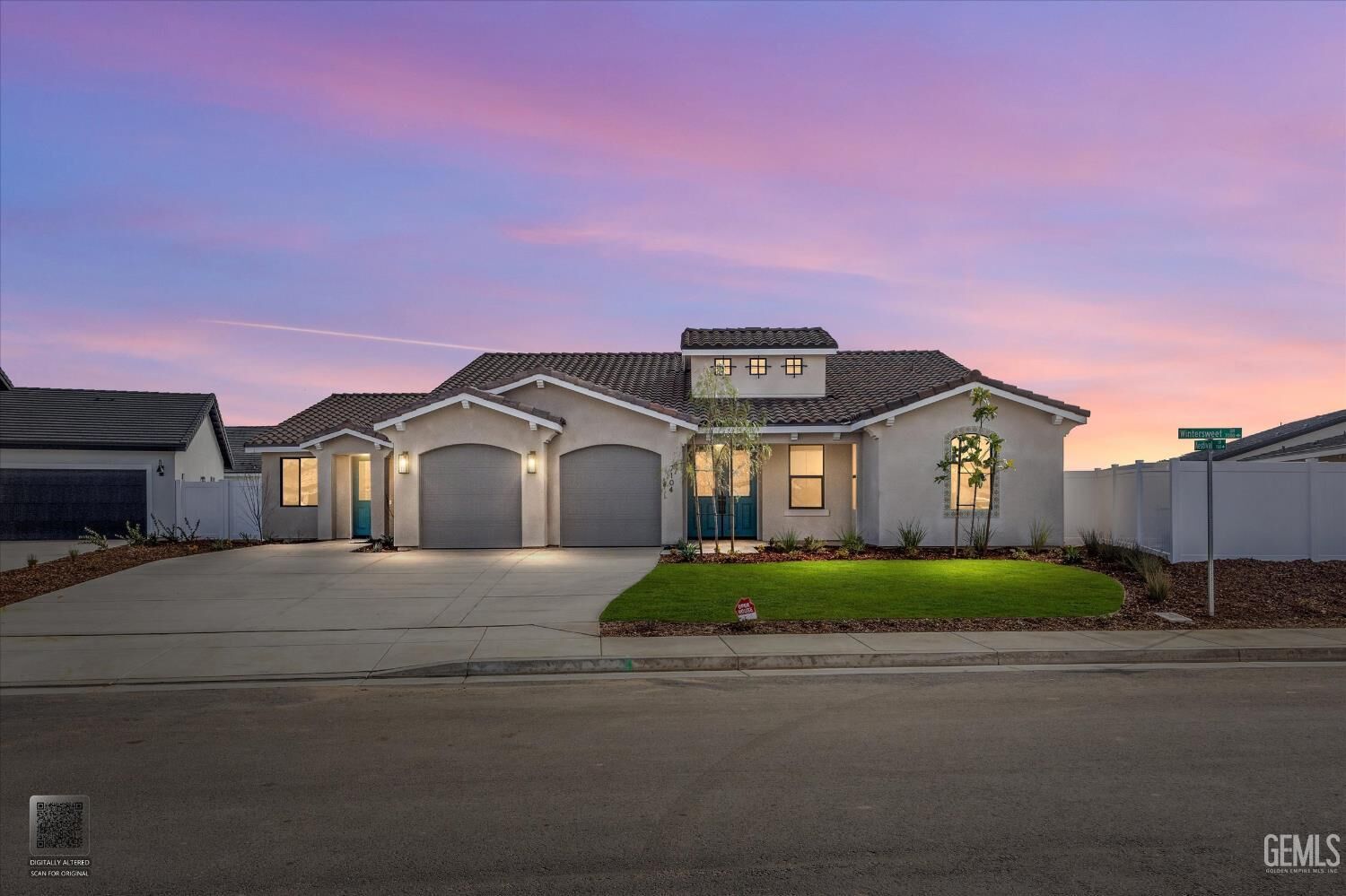 Property Photo:  7104 Wintersweet Drive  CA 93314 