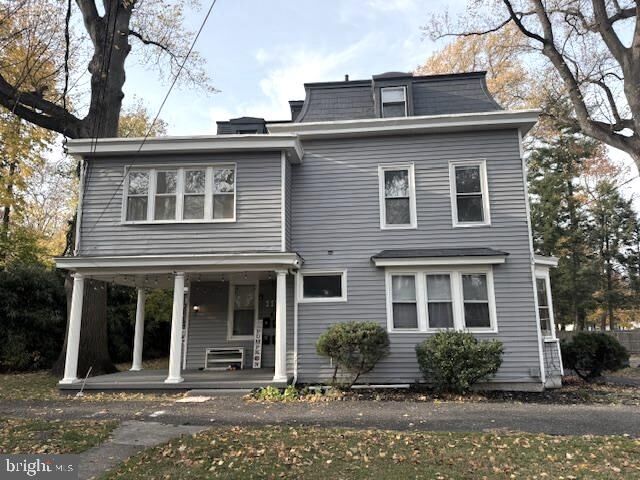 Property Photo:  117 E Walnut Avenue E &Amp F  NJ 08109 