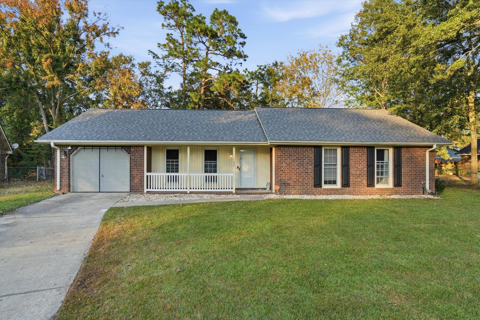 Property Photo: 102 Moccasin Court SC 29486
