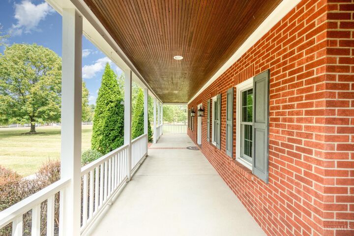 Property Photo:  1209 Red Roan Lane  OH 45140 