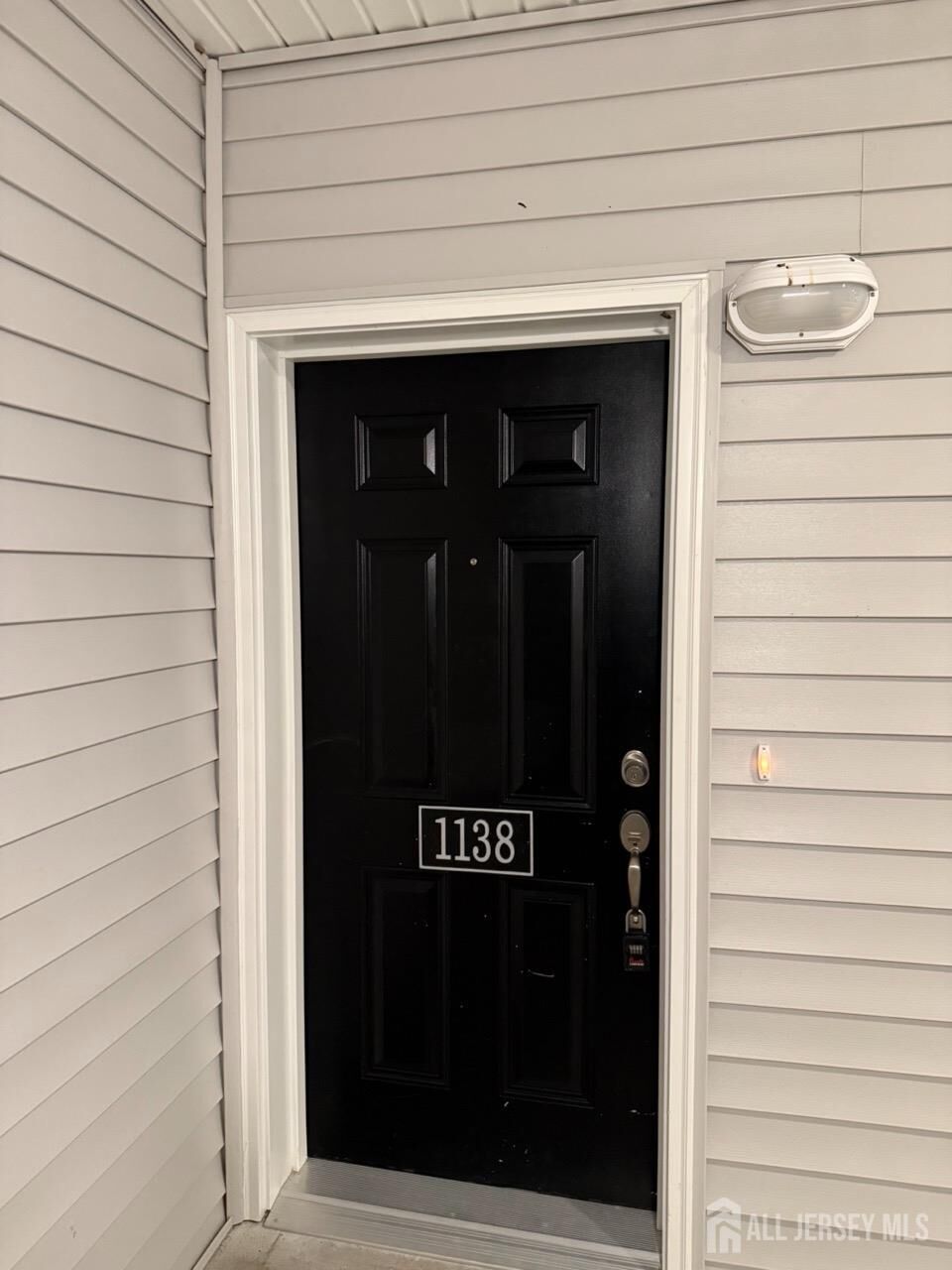 Property Photo:  1138 Vanderbergh Boulevard  NJ 08831 