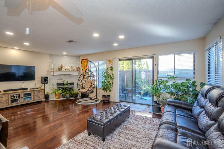 Property Photo:  58 Park Gate Drive  NJ 08820 