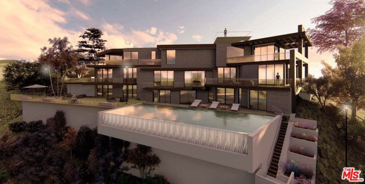 Property Photo:  1341 Linda Flora Dr  CA 90049 