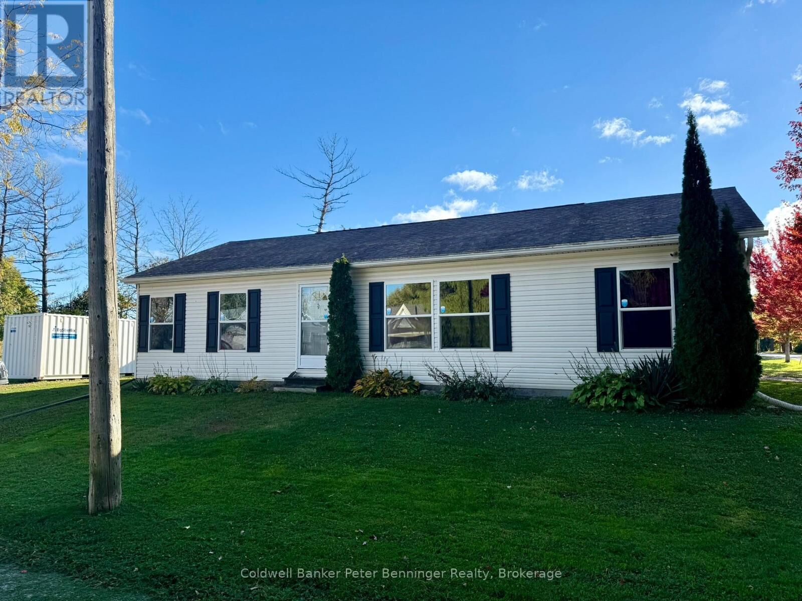 Property Photo: 28 Rae Street ON N0G 2T0