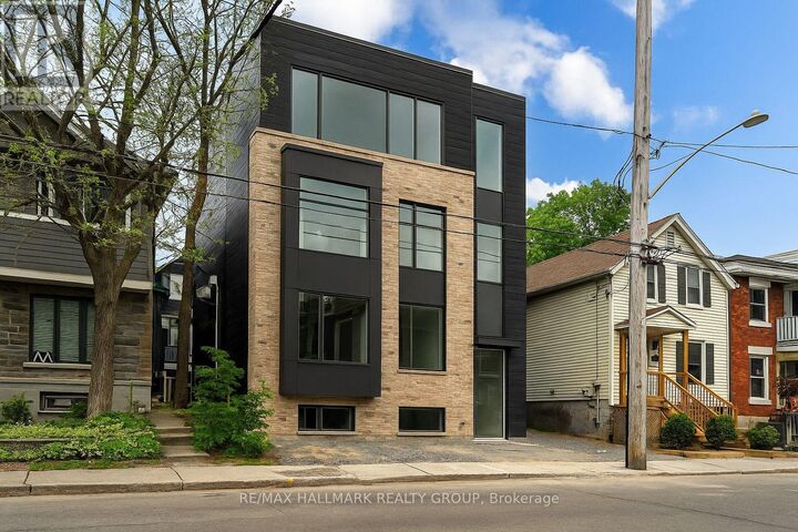 Property Photo:  22 Sims Avenue 2A  ON K1Y 3K1 