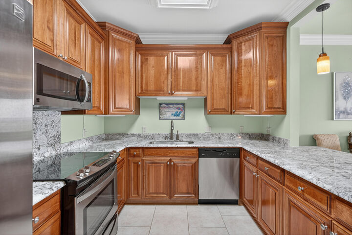 Property Photo: 30 Moreno Point Road 702A FL 32541