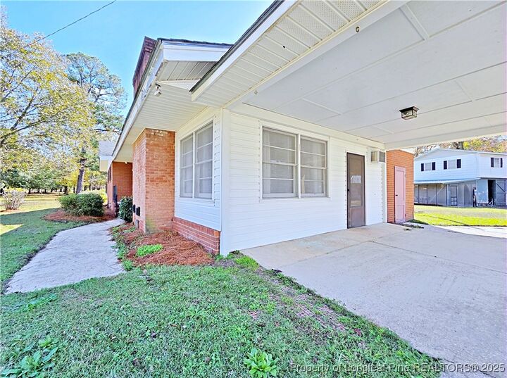 Property Photo:  764 Old Vander Road  NC 28312 
