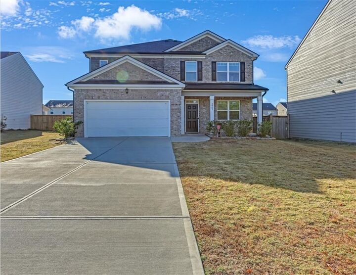 Property Photo: 2407 Pelham Pass GA 30019