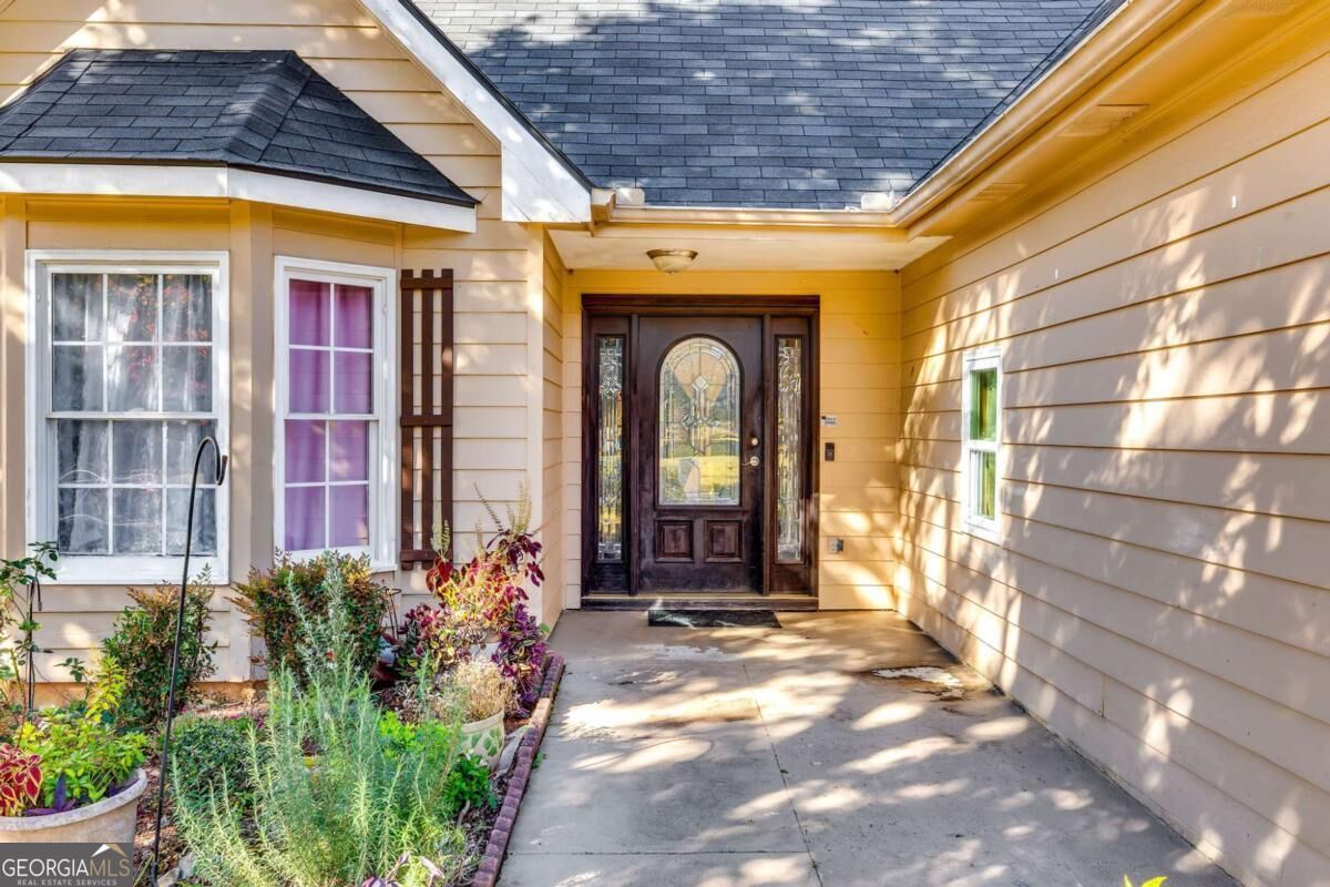 Property Photo:  1245 Shamrock Hill Circle  GA 30052 