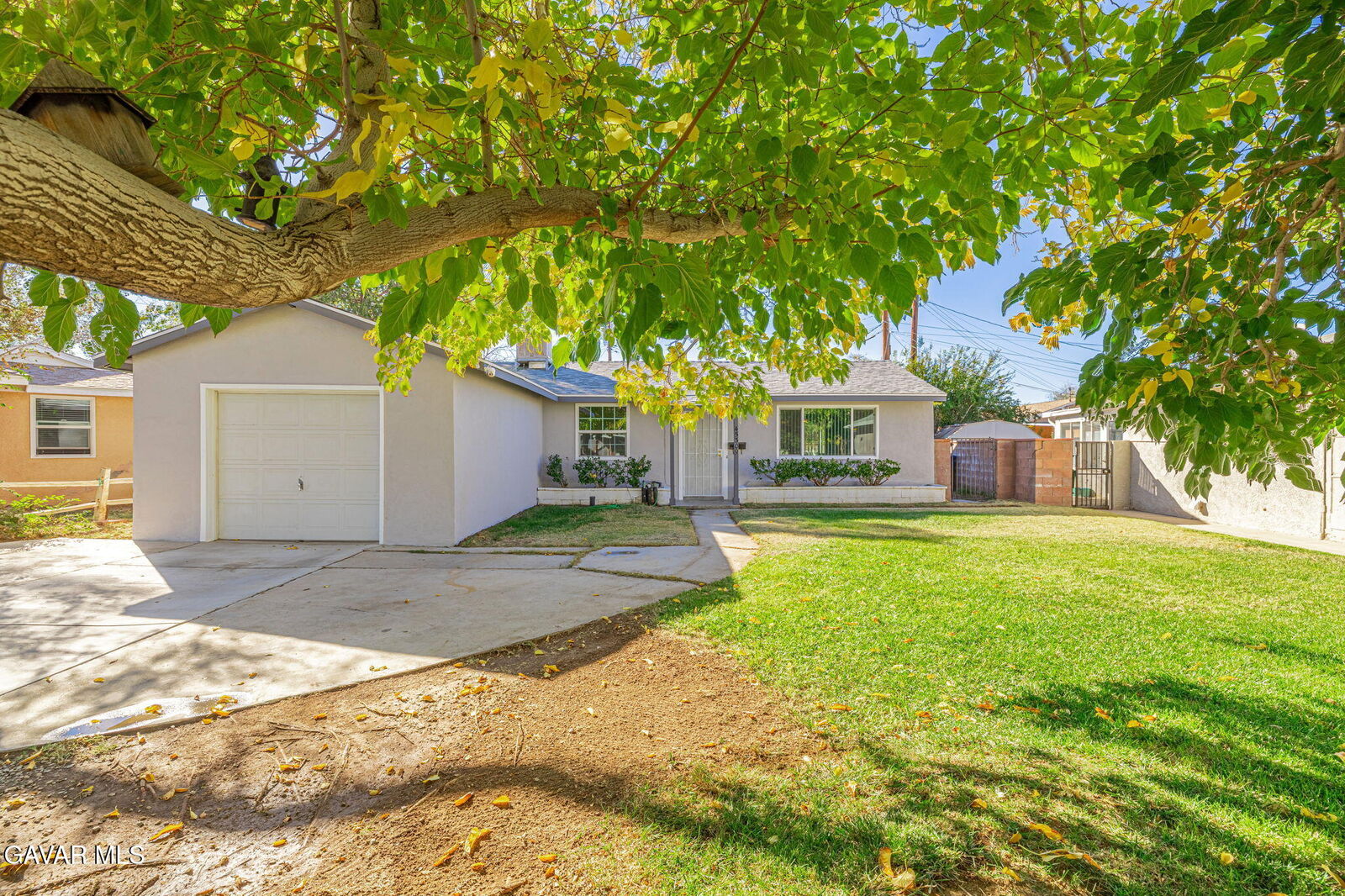 Property Photo:  45309 Newtree Avenue  CA 93534 