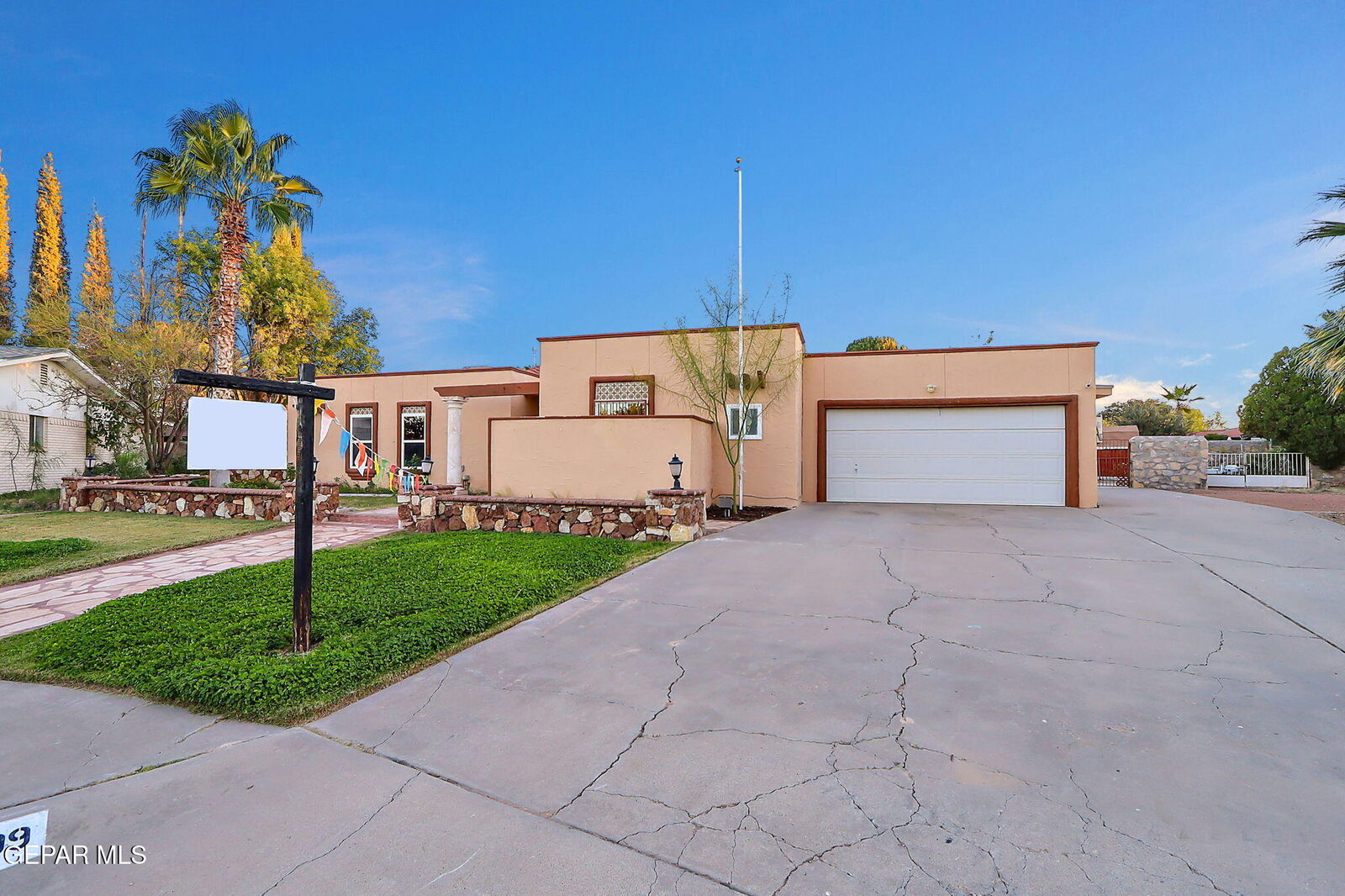 Property Photo: 1909 Crow Drive TX 79935