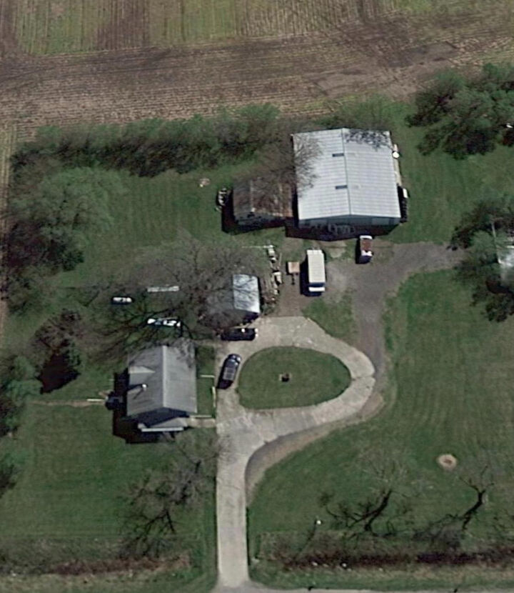 Property Photo: 1103 US-41 IN 47963