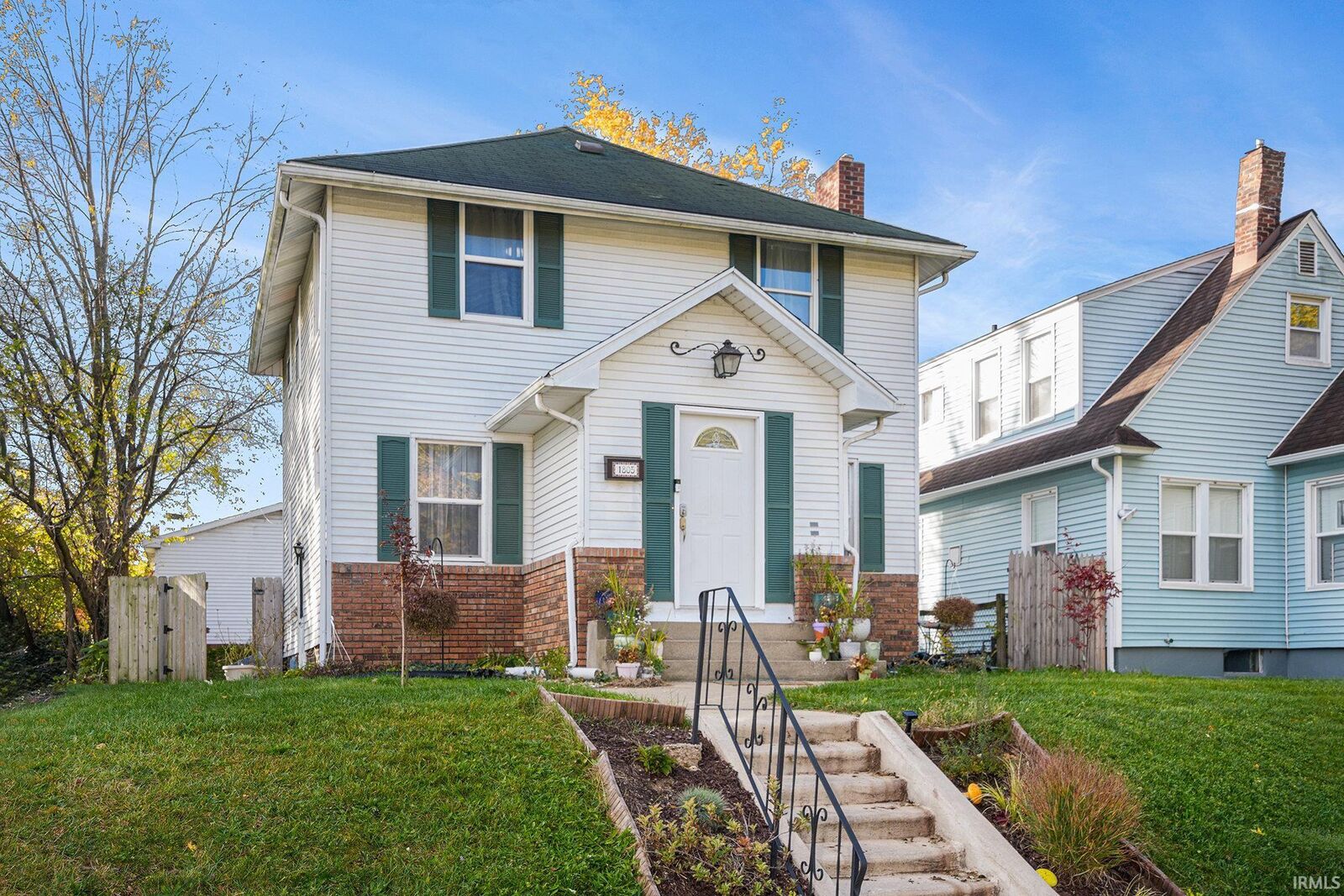 Property Photo:  1805 Linden Avenue  IN 46544 