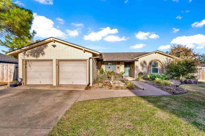 Property Photo:  807 NW 48th St  OK 73505 
