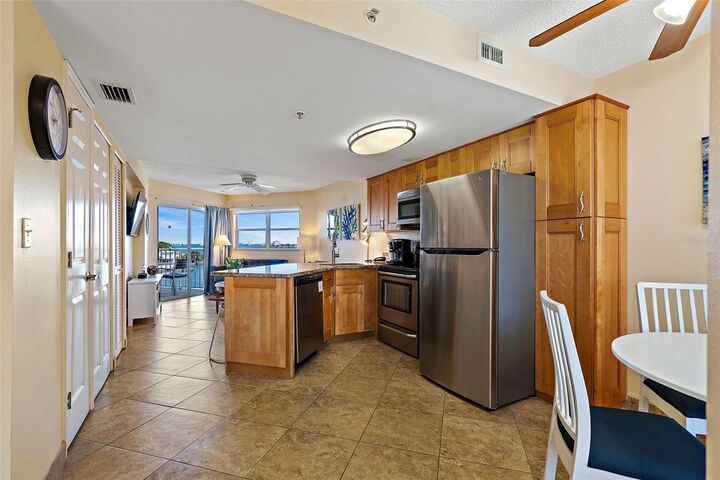 Property Photo:  5445 Gulf Boulevard 402  FL 33706 