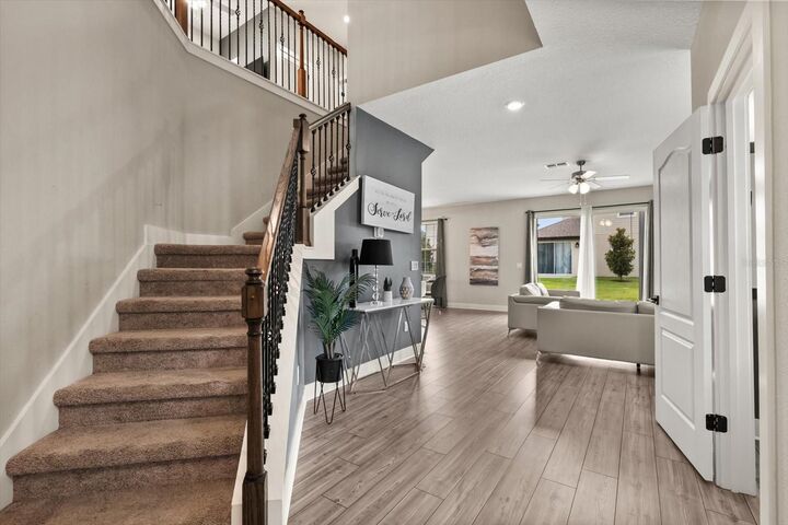 Property Photo:  1409 Bellamy Drive  FL 34747 