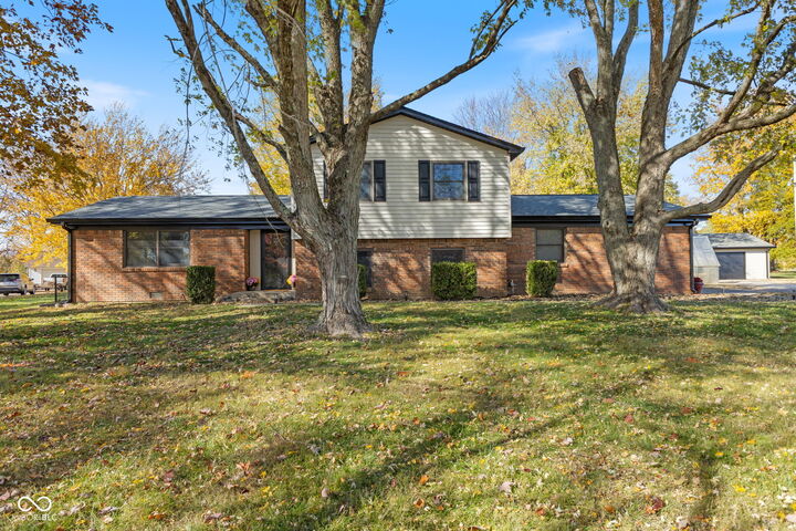 Property Photo:  2310 Fox Drive  IN 46131 