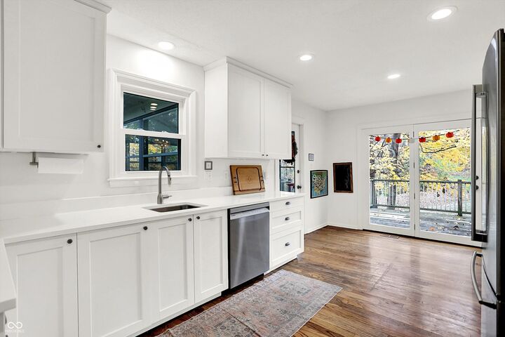 Property Photo: 95 Williamsburg Court IN 46077