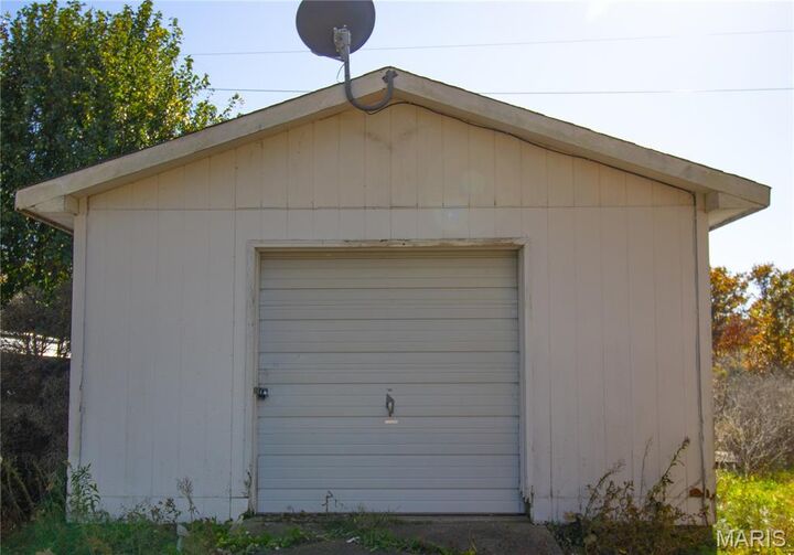 Property Photo: 16560 Highway 133 MO 65459