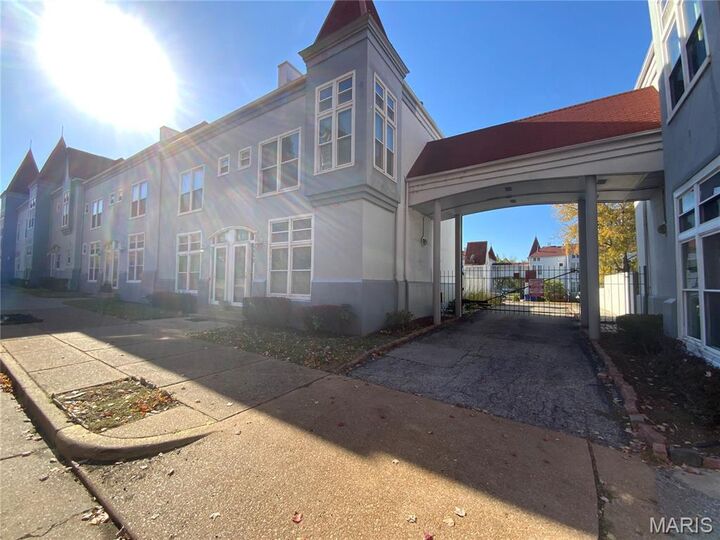 Property Photo: 1217 N 11th Street 1217 MO 63106