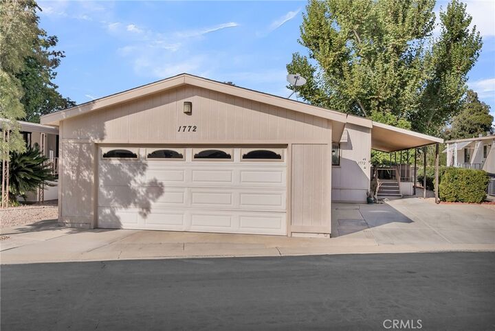 Property Photo: 1772 Burr Oak CA 92545