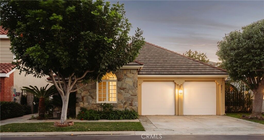 Property Photo: 19371 Woodlands CA 92648