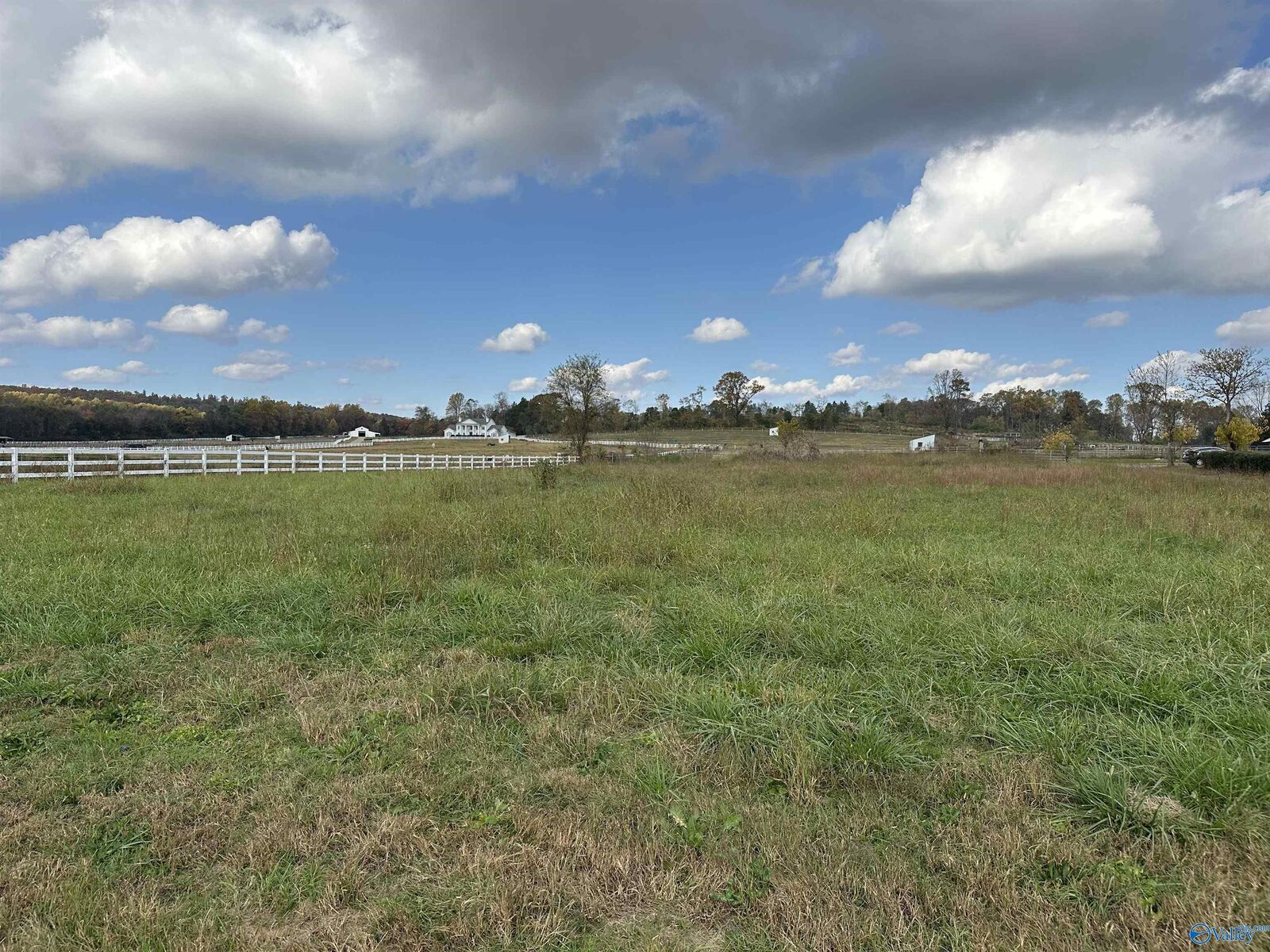 Property Photo: 1.25 Acres Burwell Road AL 35749