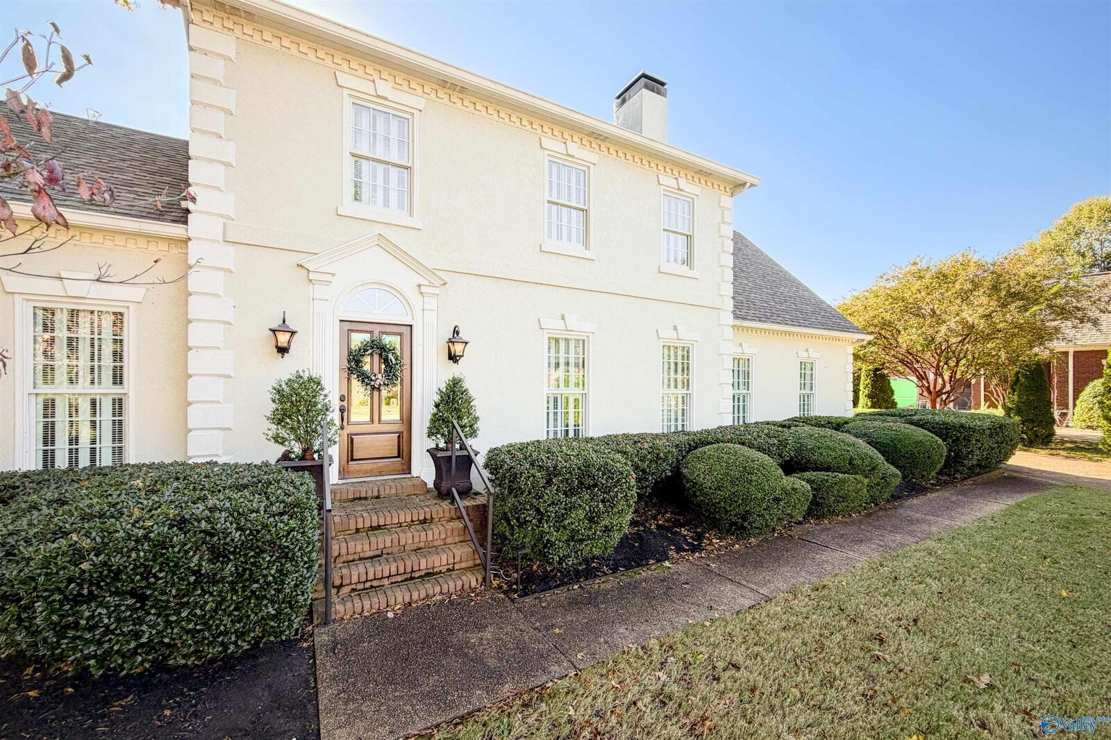 Property Photo:  2203 Century Court SE  AL 35601 