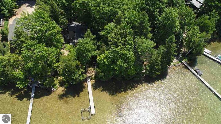 Property Photo:  1335 W Outer Drive  MI 49685 